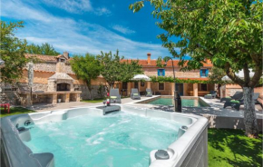 Отель Holiday home Sajini III  Шайини